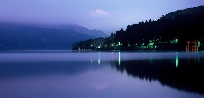 蒼の湖畔